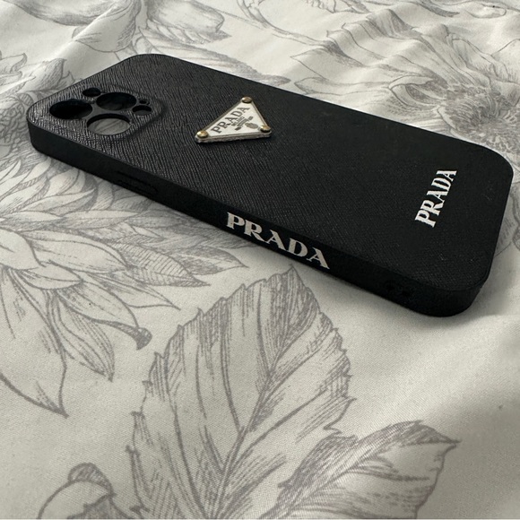 iPhone 12 Pro Max case - Picture 7 of 7